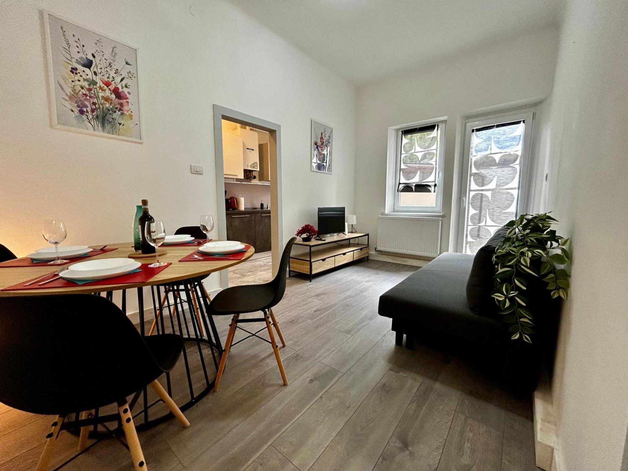 Luxury Allo Apartment In Center Of Udine Kültér fotó